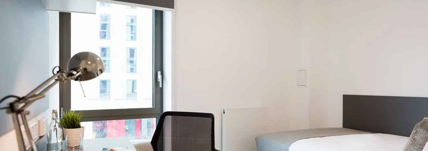 Silver Ensuite Lower Level Street View - Image 3