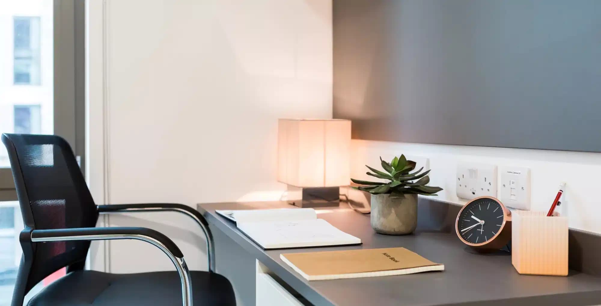 Bronze Studio Penthouse Street View - Image 3