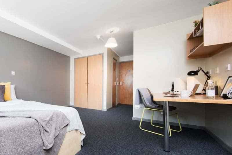 Premium Plus Ensuite - Image 2