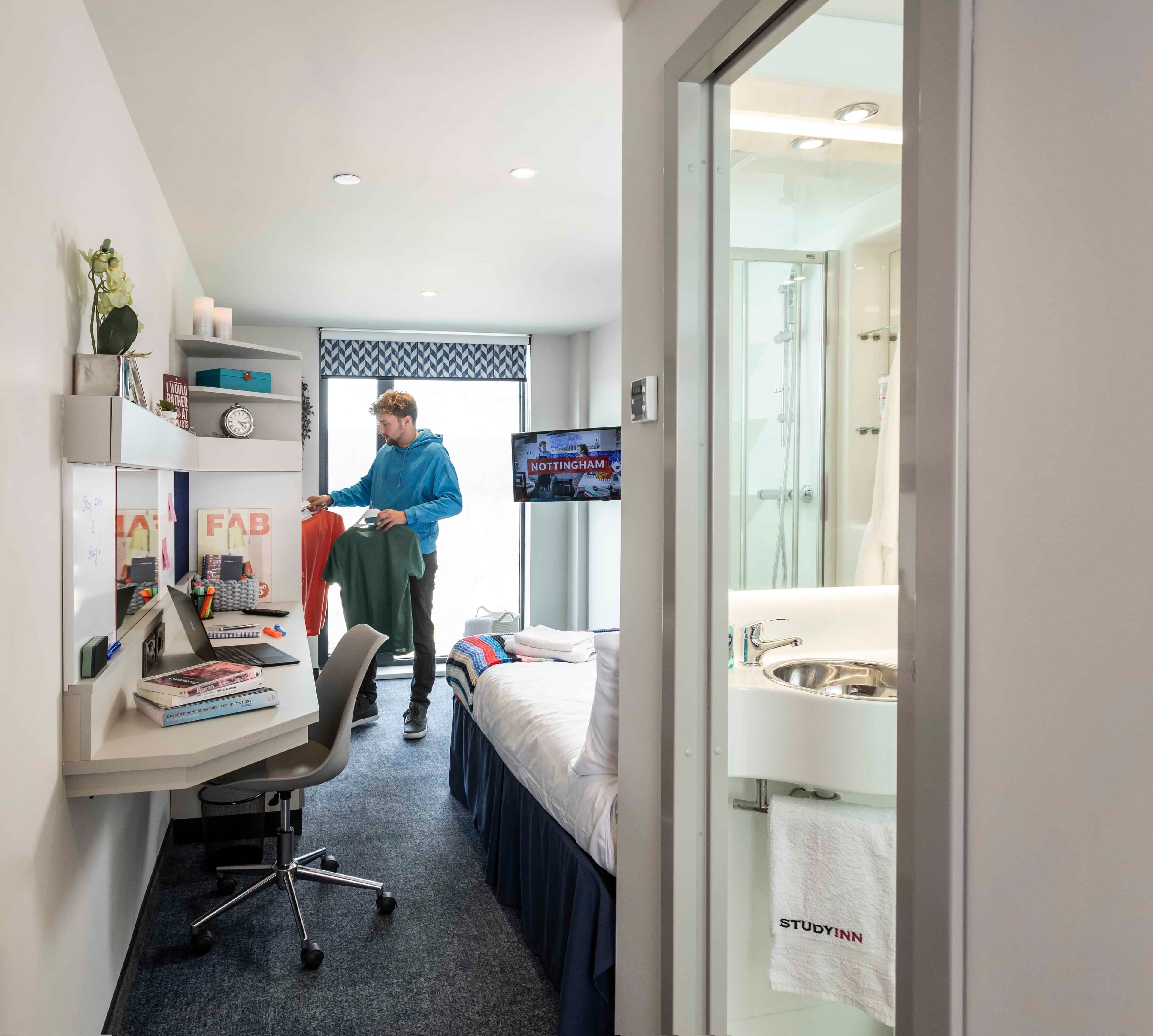 Ensuite Serviced Apartment Platinum - Image 1