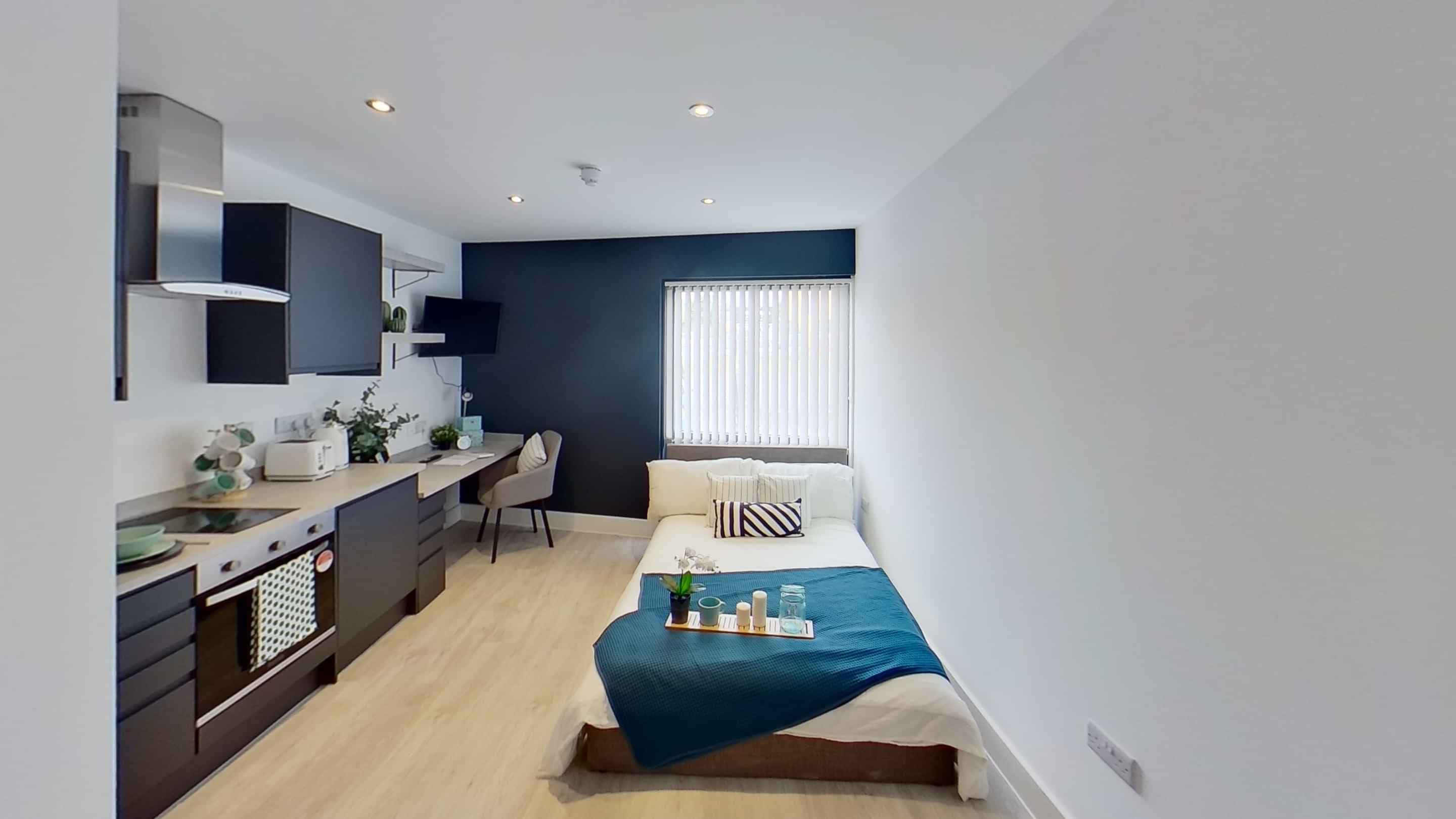 Large Scenic Studio - Image 8