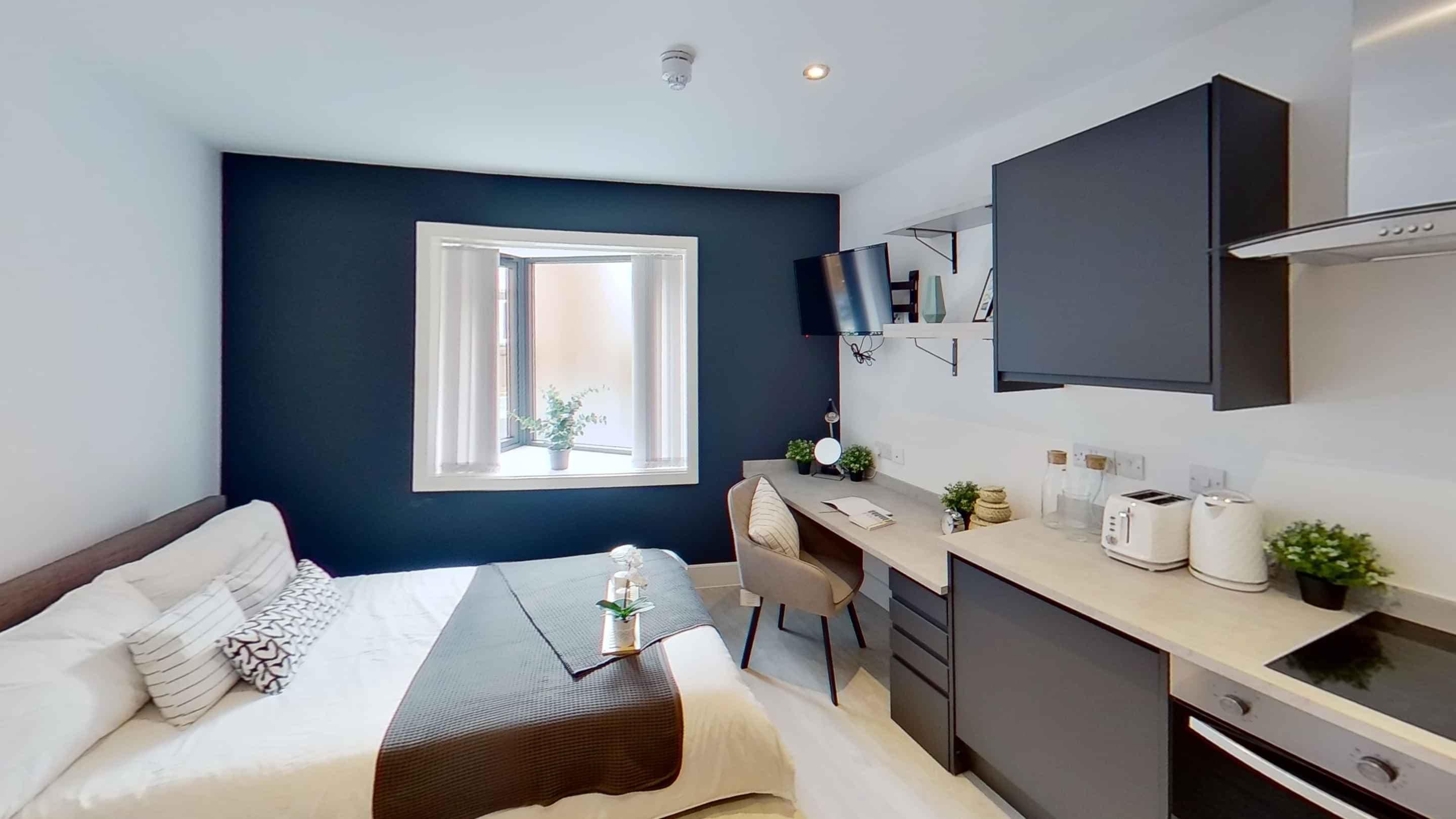 Large Scenic Studio - Image 19