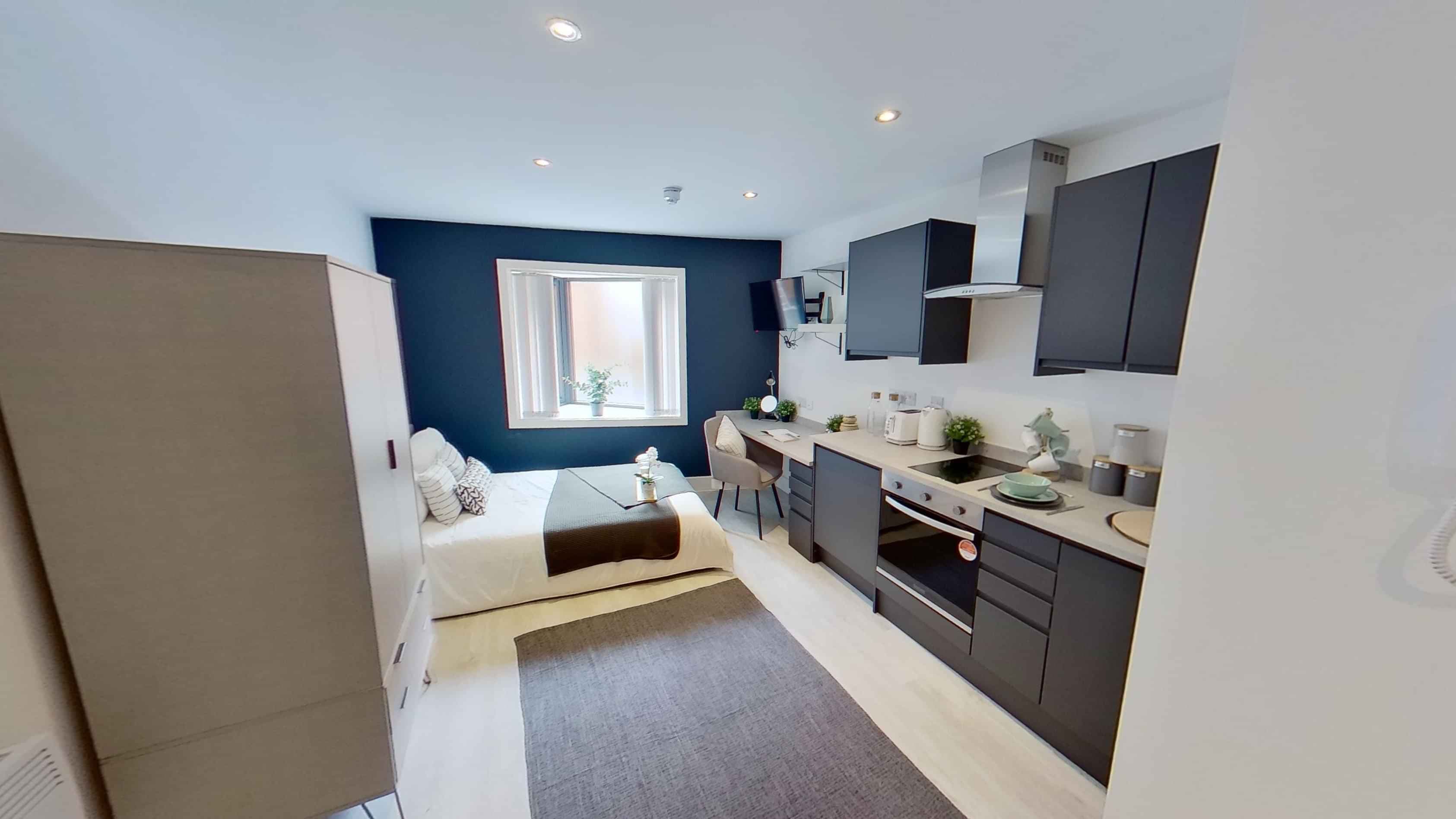 Large Scenic Studio - Image 23