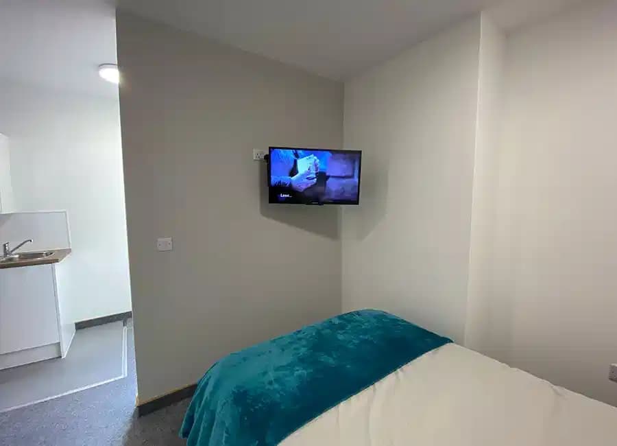 One Bedroom Flat - Image 4