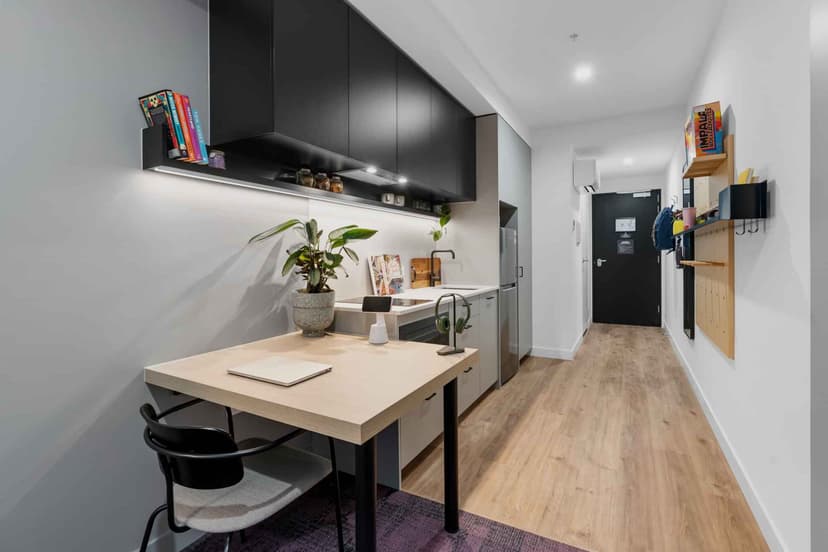 Large Double Studio - Image 3