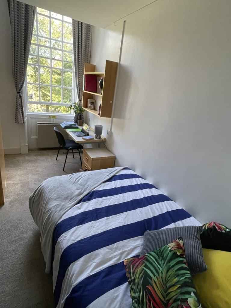 Classic Bedroom - Image 1