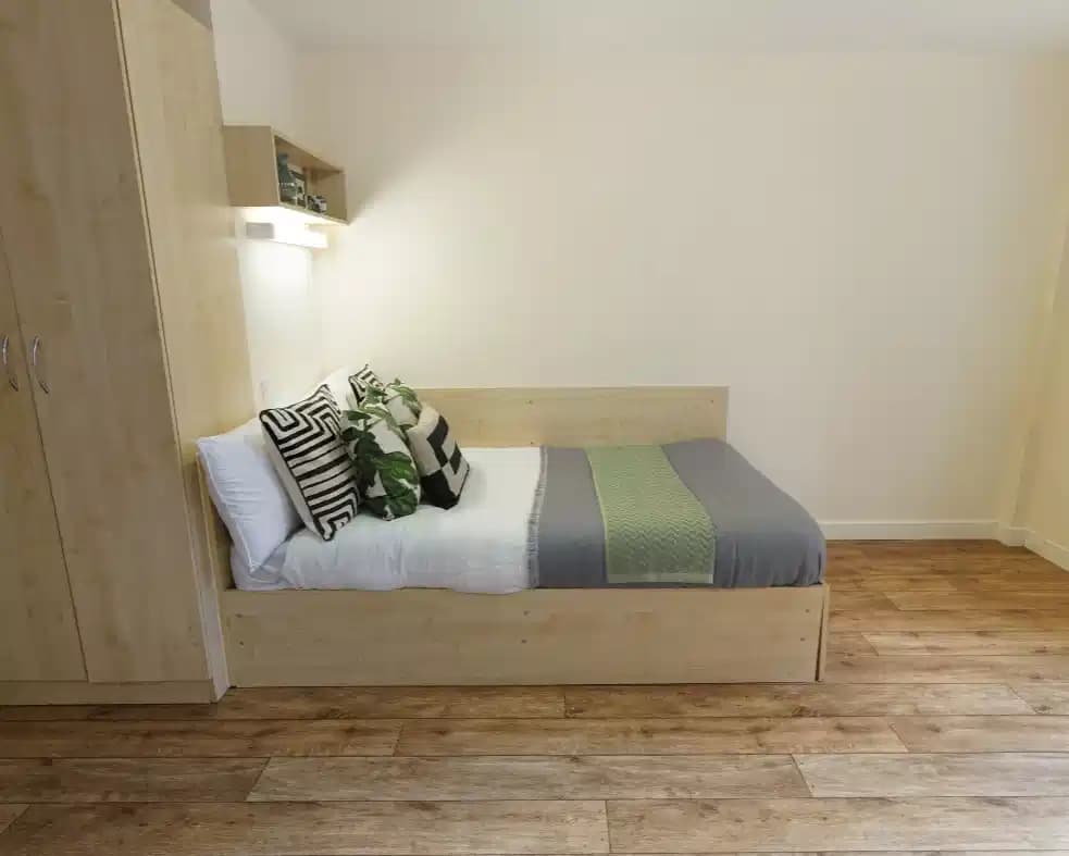 Super Deluxe En-suite - Image 5