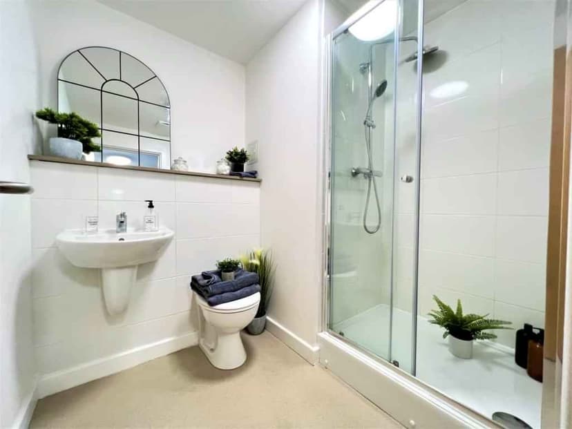 Ground Floor Classic Studio - Image 2