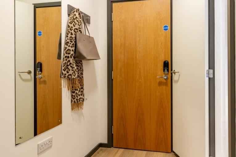 Bronze En Suite 7 Share - Image 9