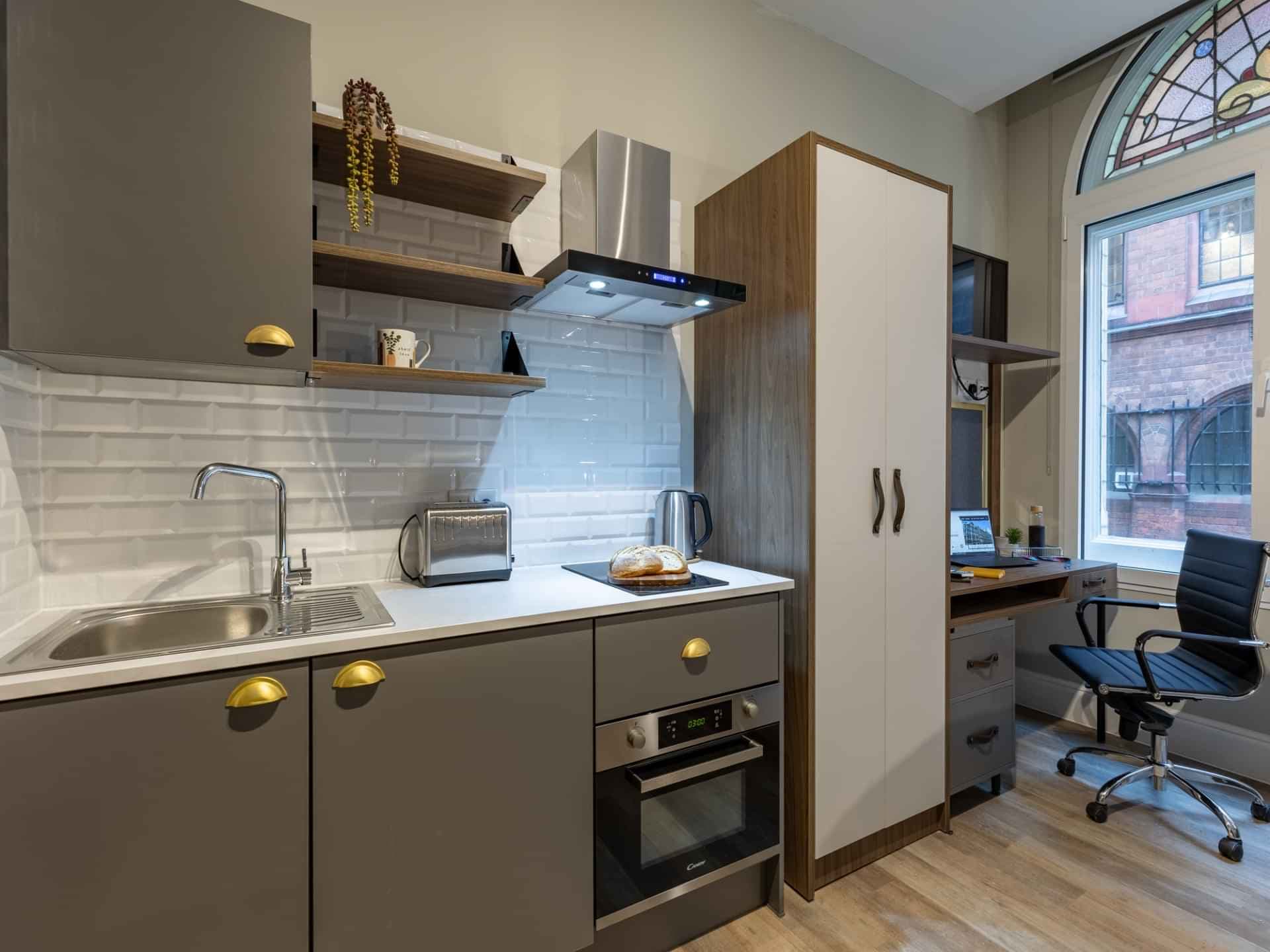 Silver Studio - Image 5