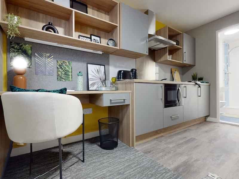 Bronze Studio - Image 2