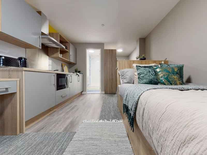 Bronze Studio - Image 4