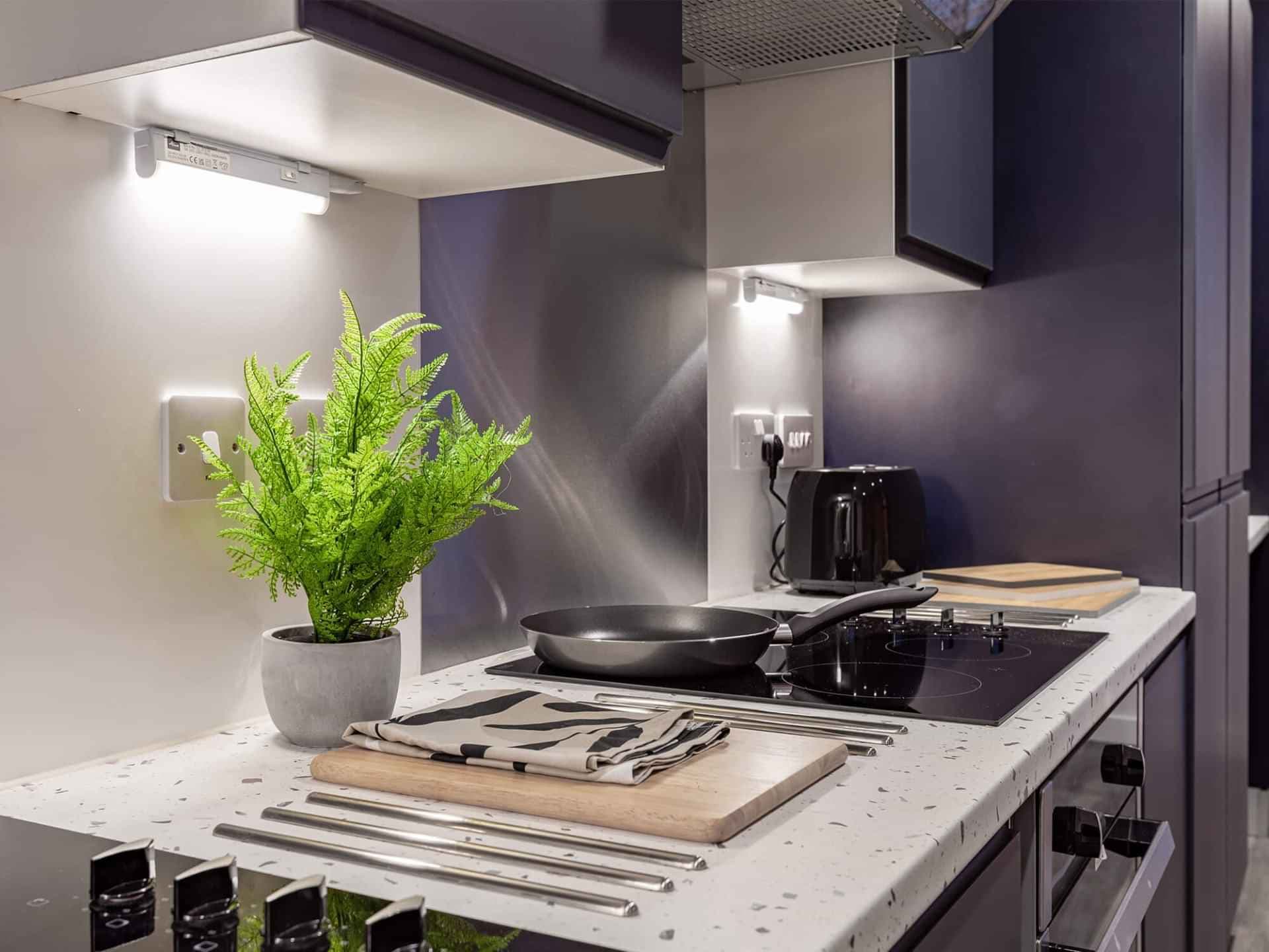 Deluxe Ensuite - Image 5