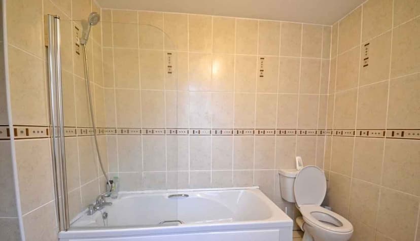 Twin Room   - Image 2