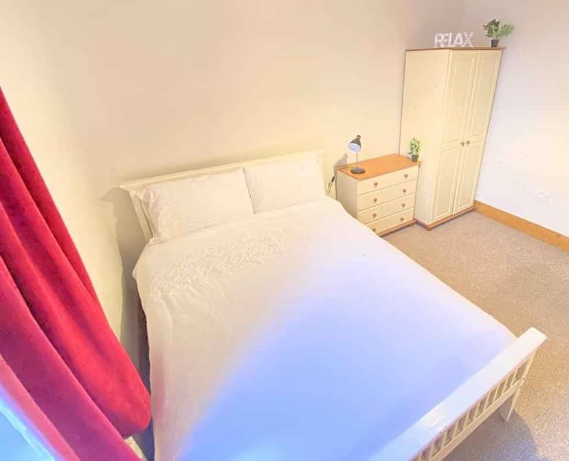Single Room With Double Bed - Image 1