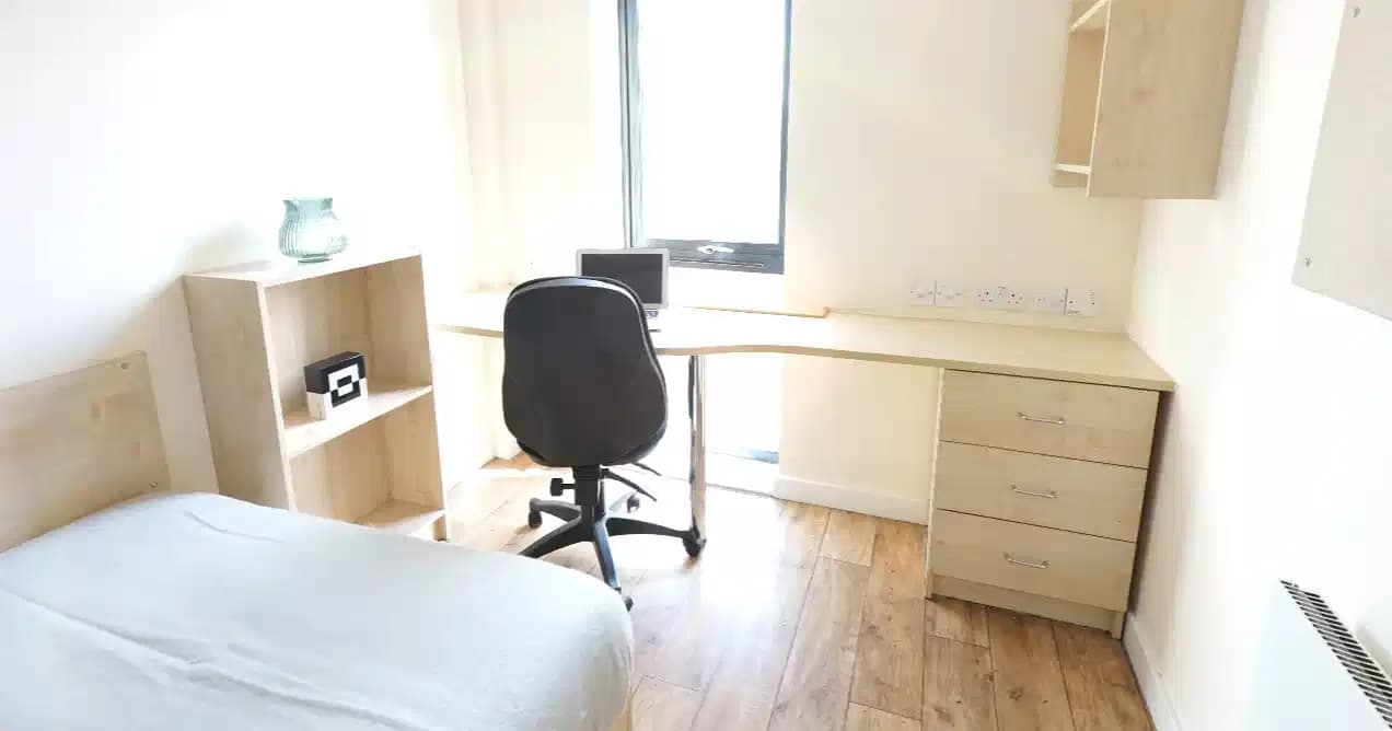 Classic Ensuite  - Image 3