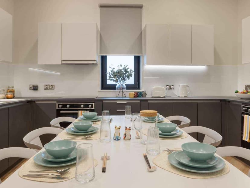 Standard Ensuite - Image 9