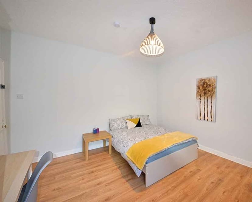 Double Room - Image 1