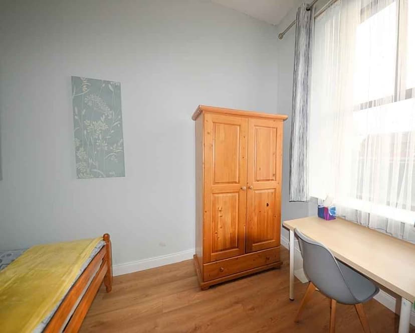 Double Room - Image 7