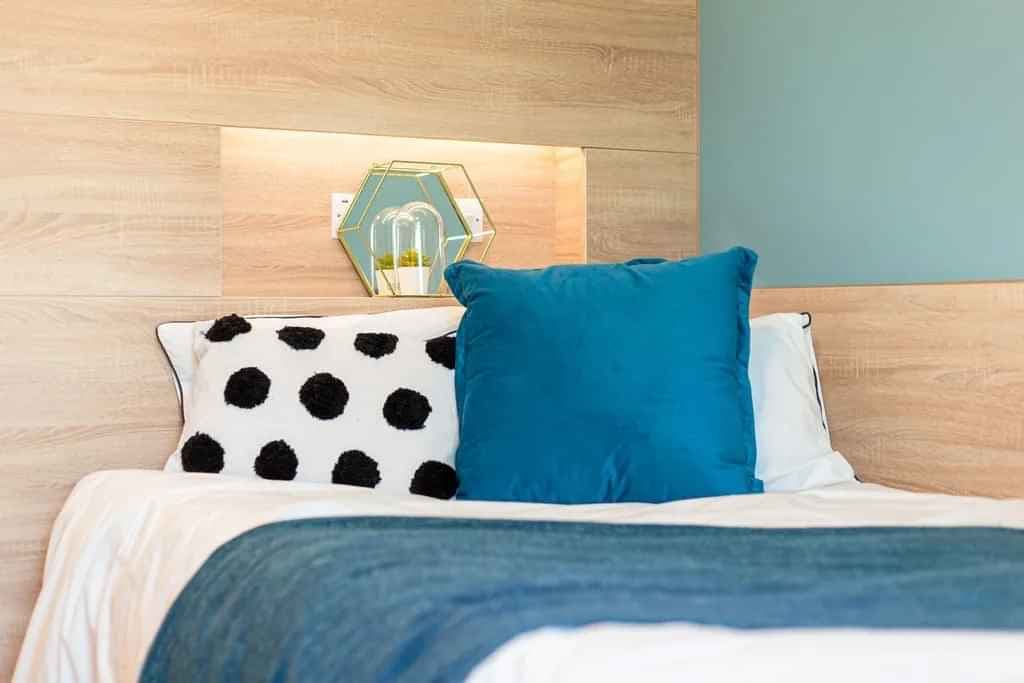 7 Bed Standard Cluster Ensuite (River View) - Image 1