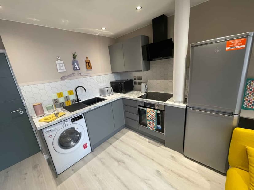 2 Bed Flat Bedroom - Image 7