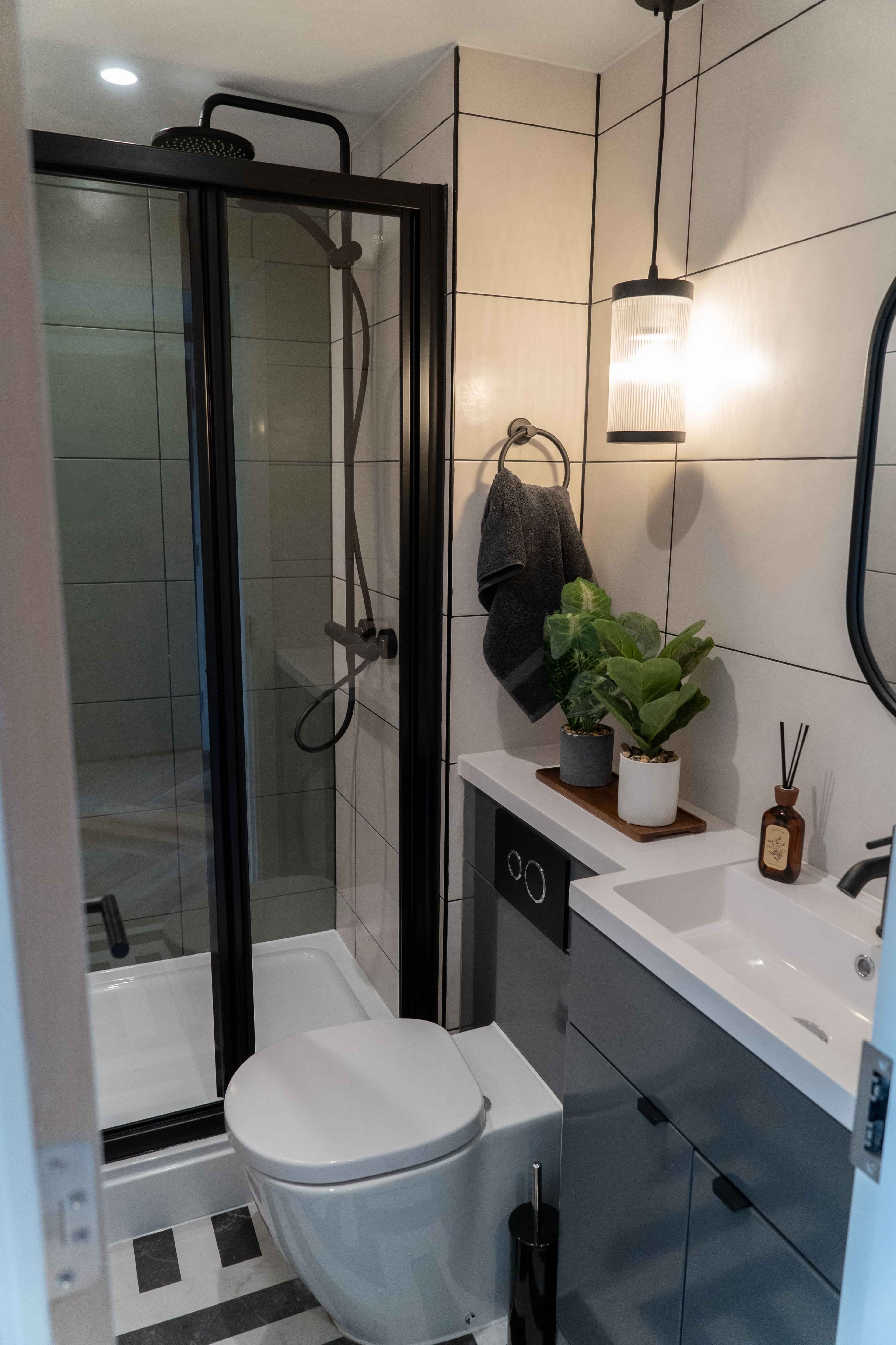 Medium Studio Apartment - Image 3