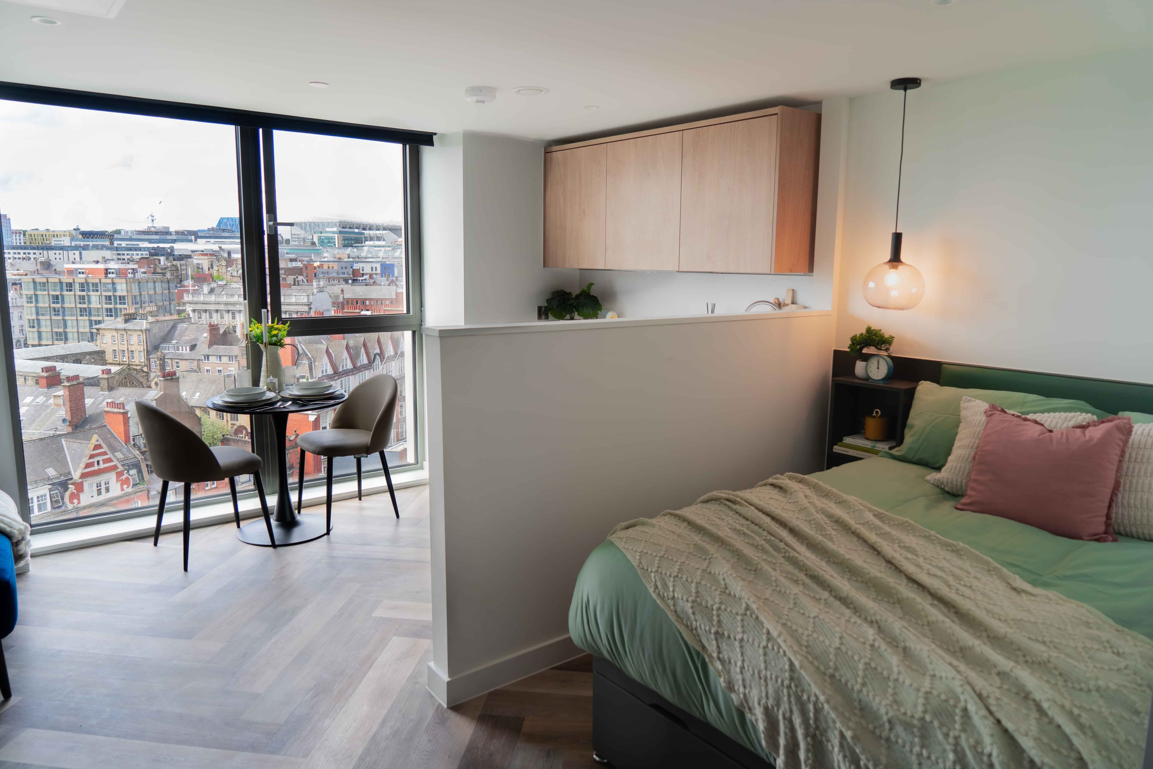 Medium Studio Apartment - Image 23