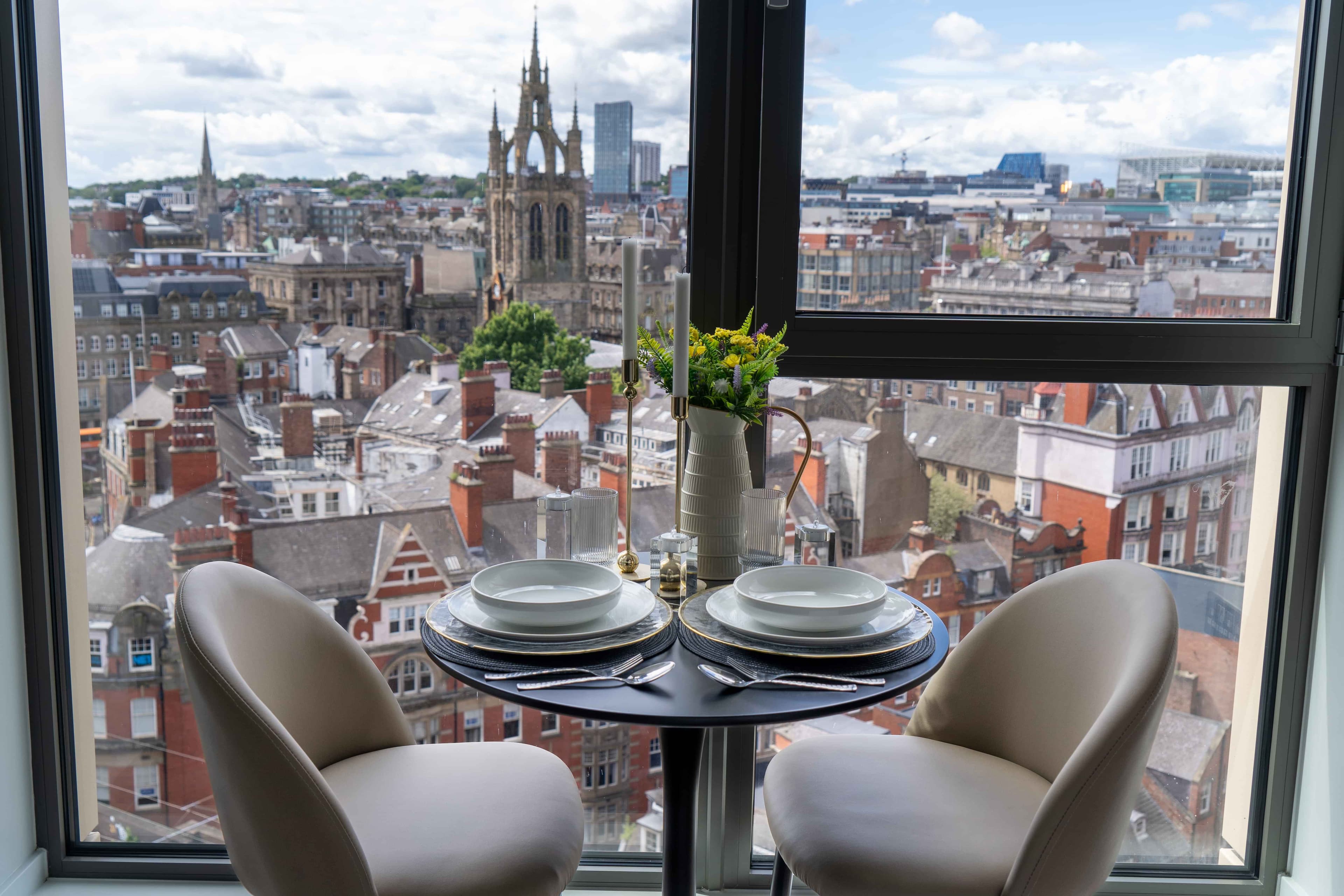 Medium Studio Apartment - Image 11