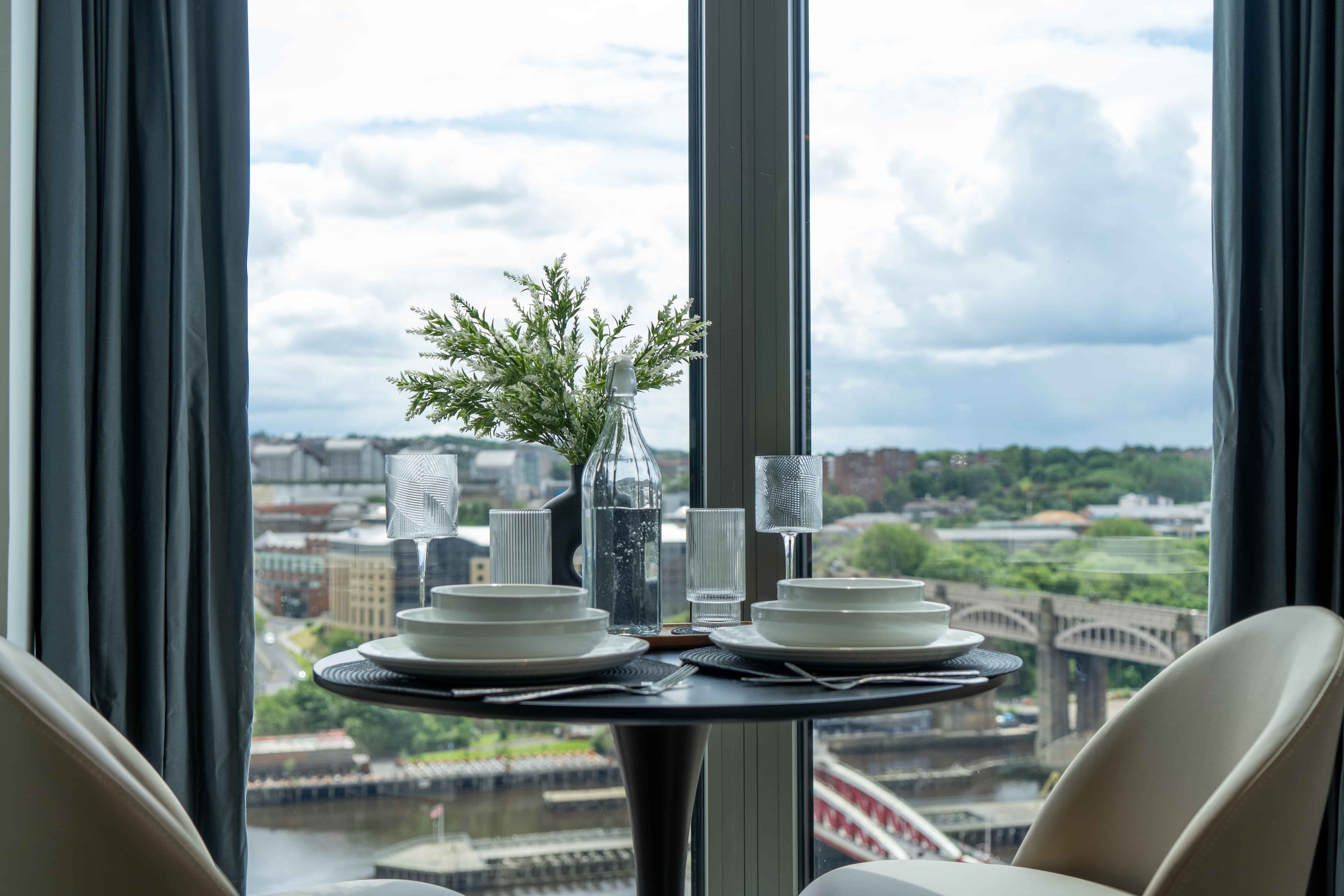 Large Studio Apartment - Image 8