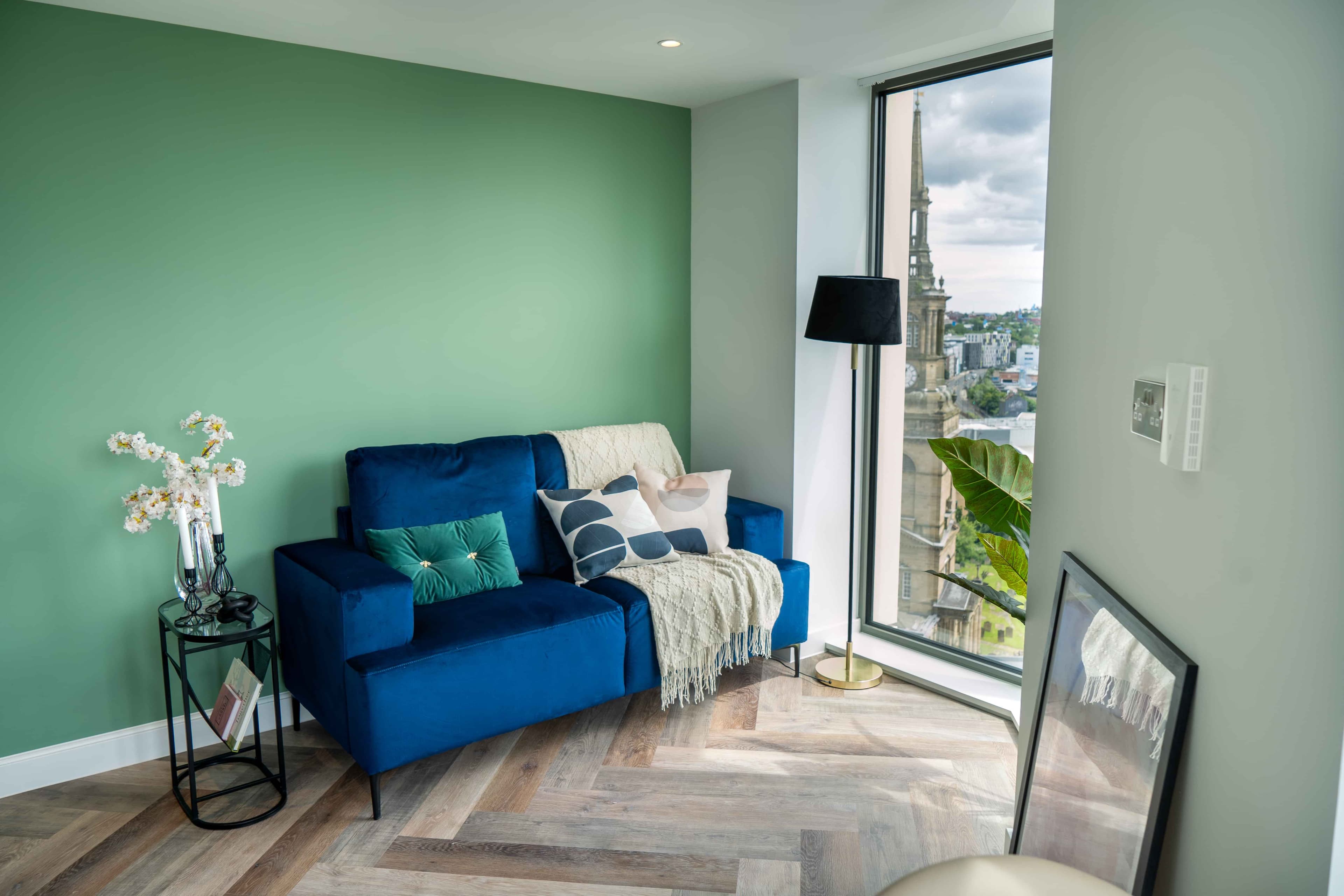 Large Studio Apartment - Image 16