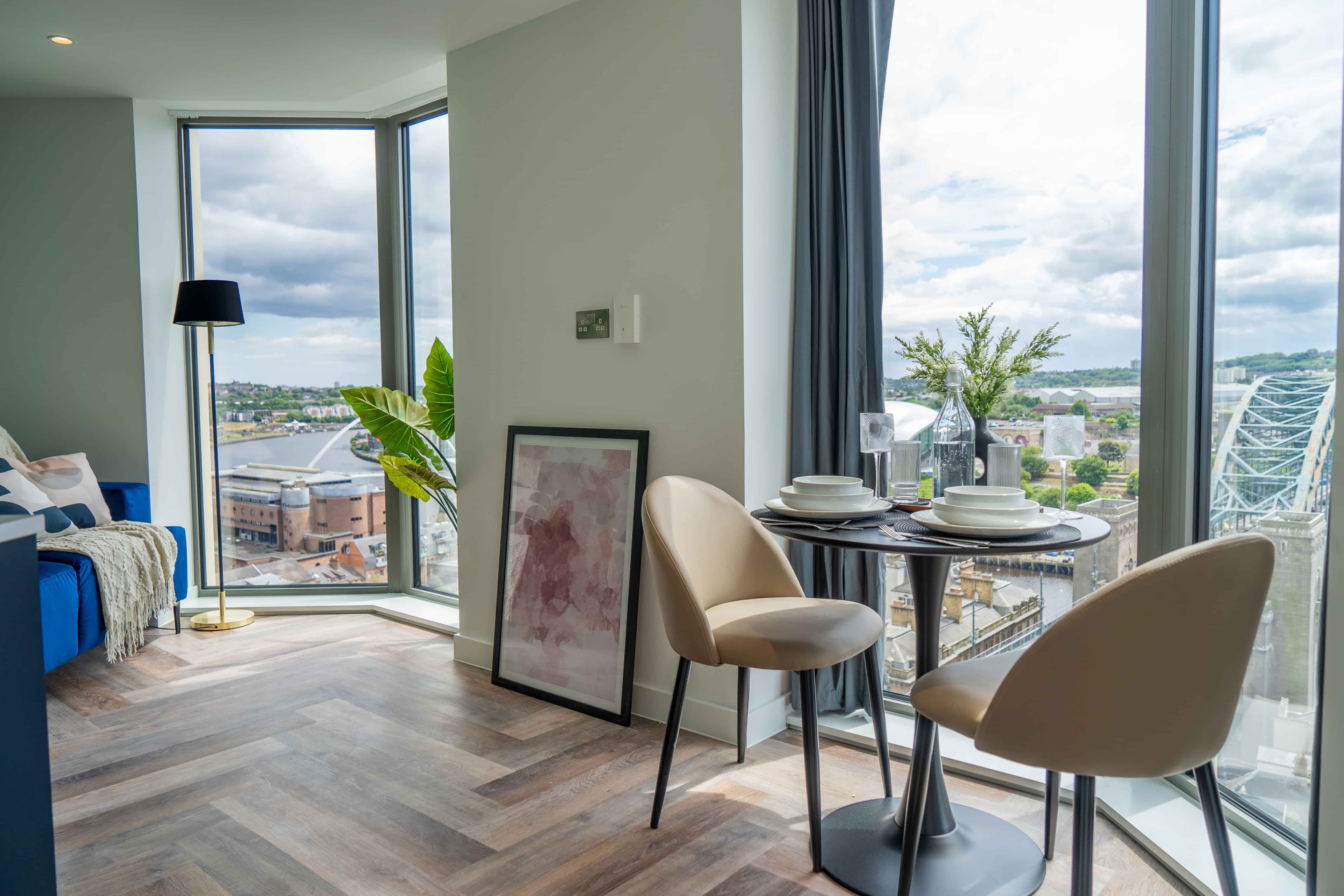 Large Studio Apartment - Image 20