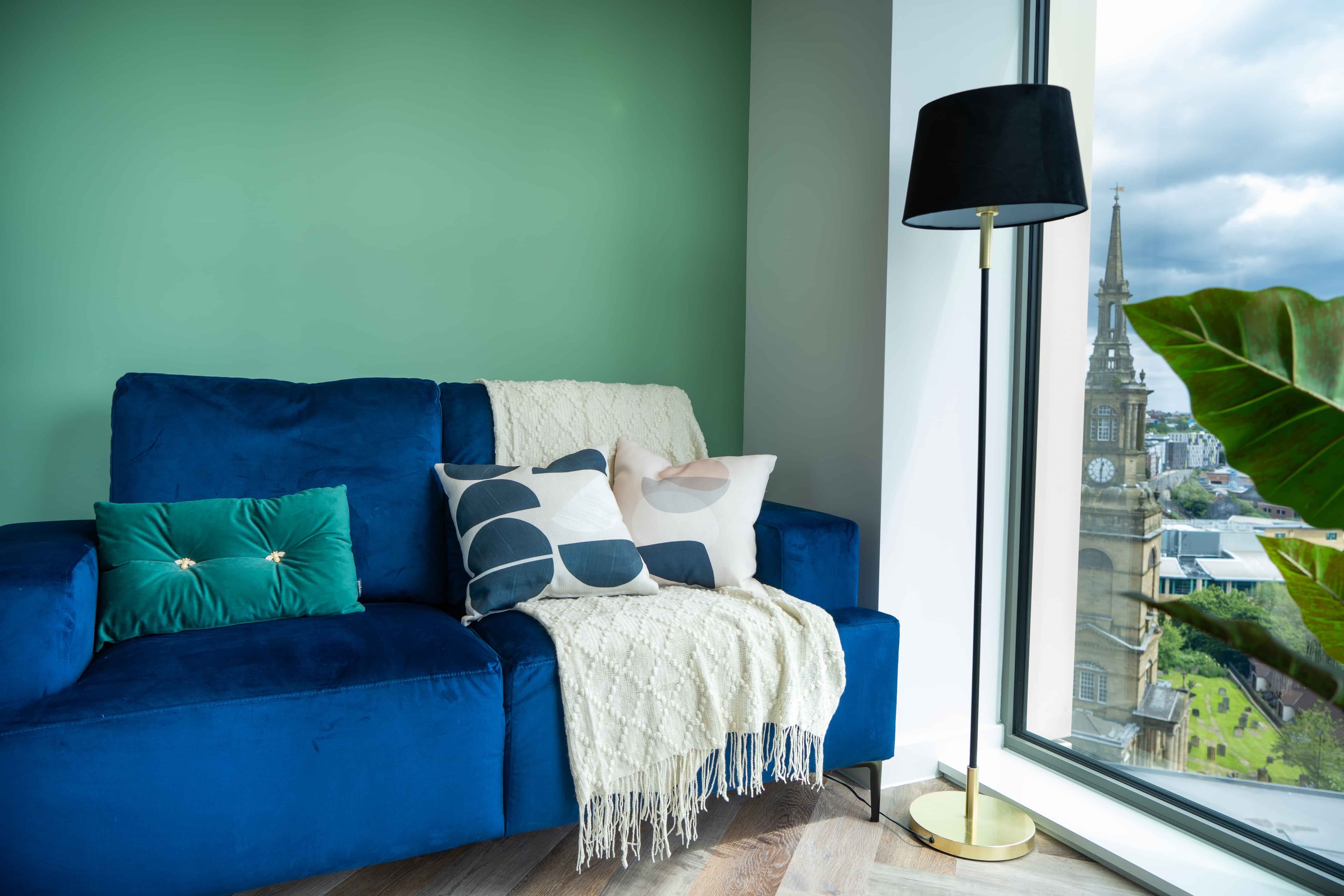 Large Studio Apartment - Image 27