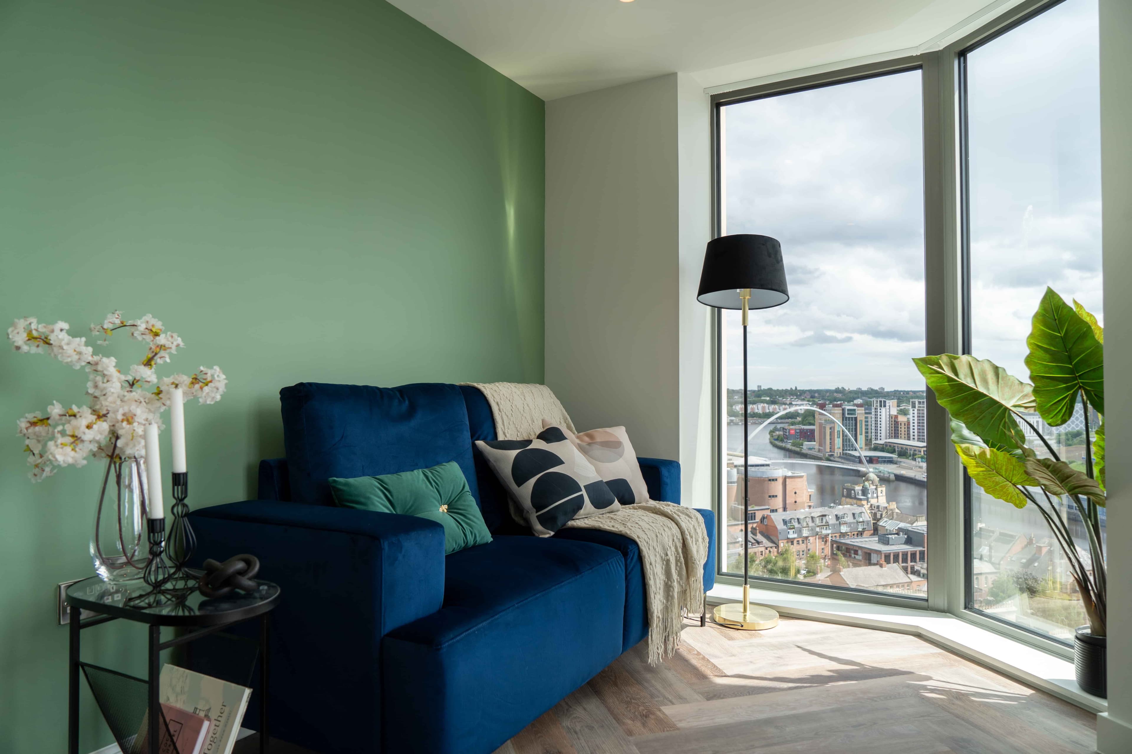 Large Studio Apartment - Image 6