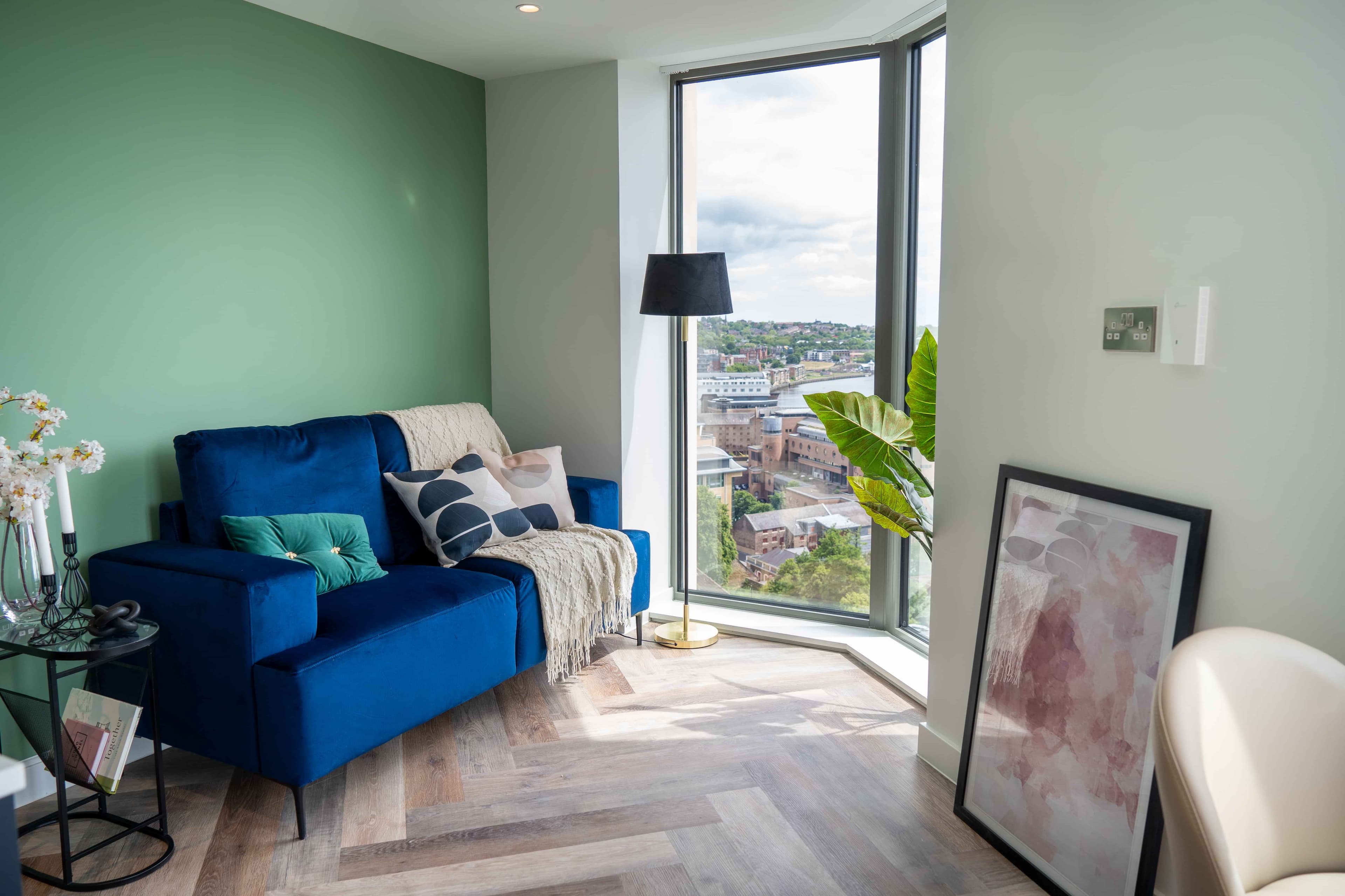 Large Studio Apartment - Image 23