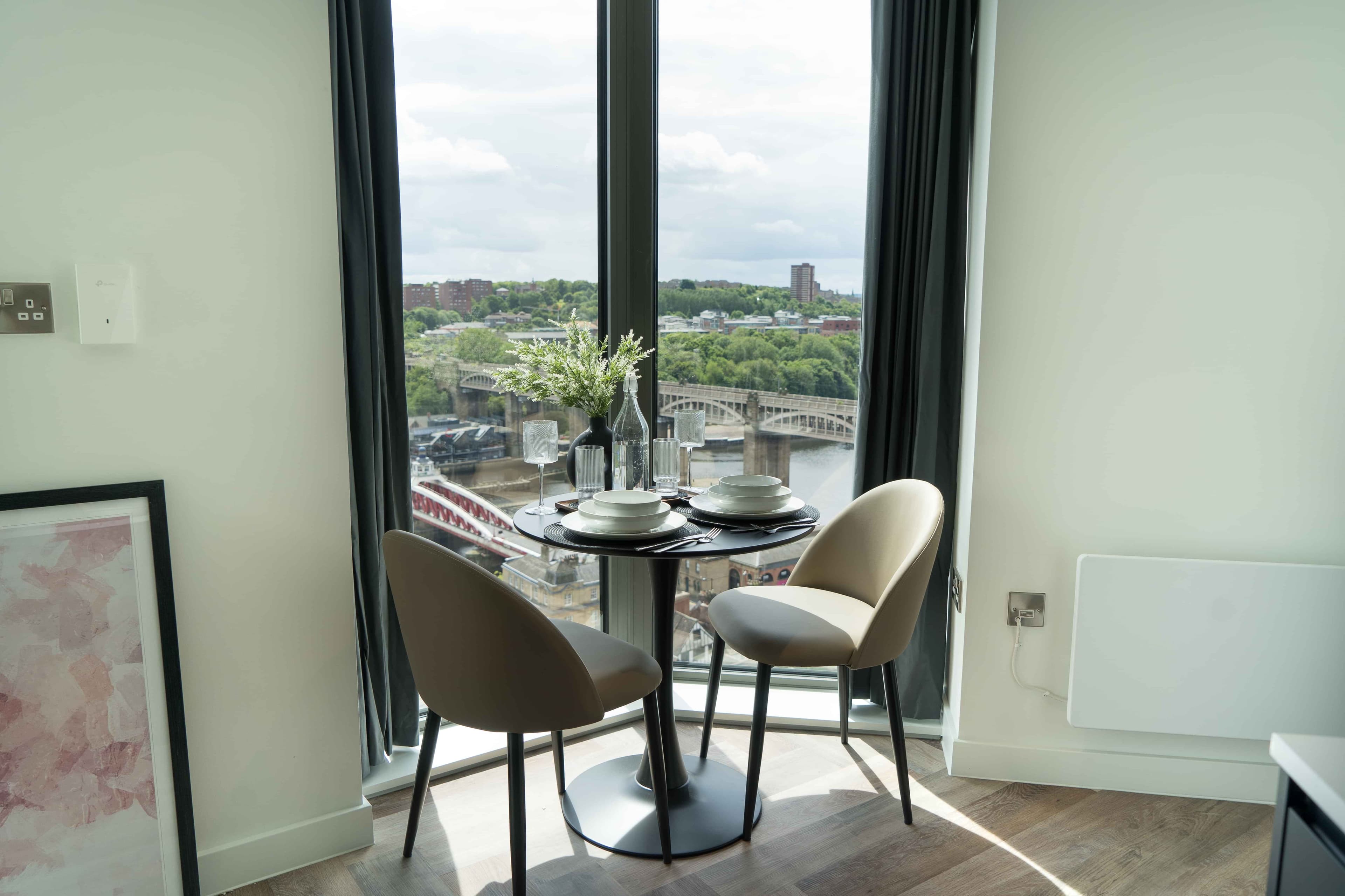 Large Studio Apartment - Image 39