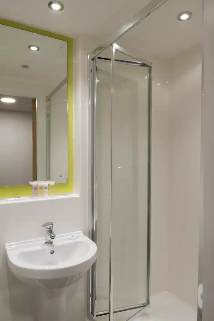 Deluxe Room - Image 3