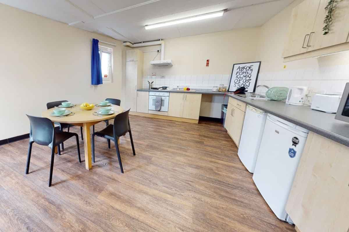 GRN - Silver Ensuite - Image 6