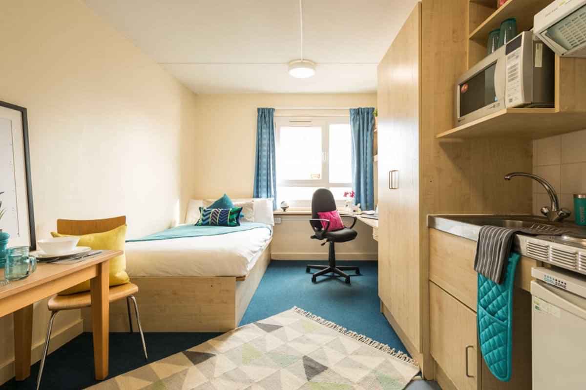 GRN - Gold Studio - Image 1