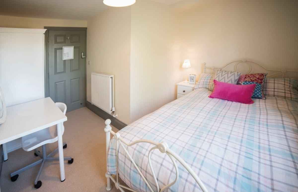 Bronze Room - Image 2