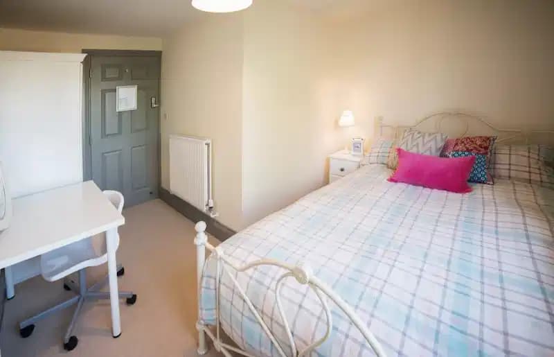 Silver Plus Room - Image 1