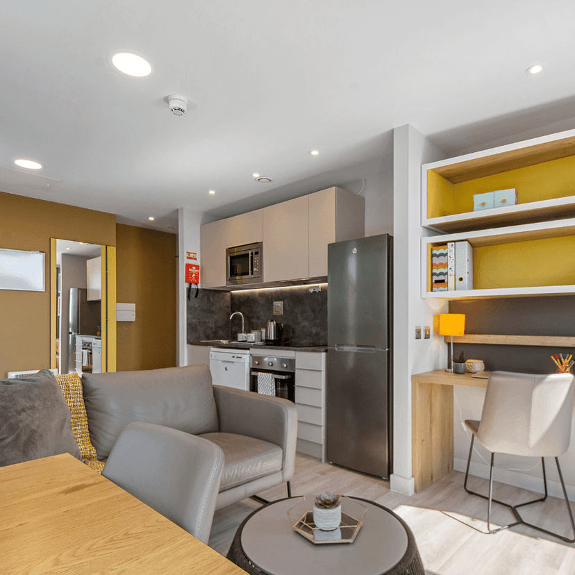 Penthouse Apartment - Image 2