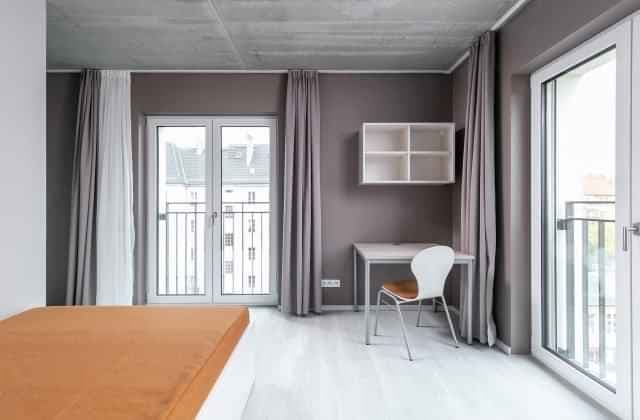 Premium - Image 3