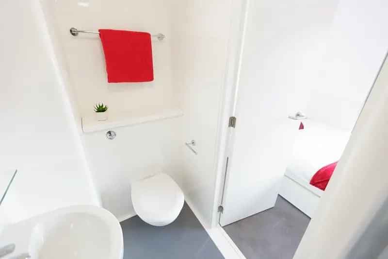 Bronze Ensuite (Lower Levels) - Image 7