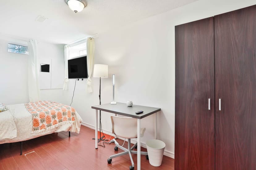 Shared Room Ensuite Male (1 Bed 1 Bath) - Image 2