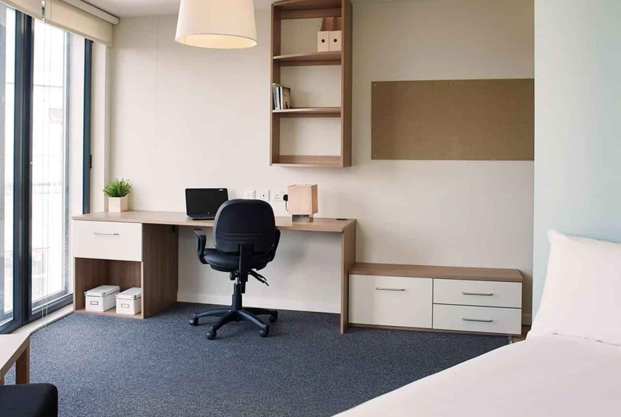 Bronze Ensuite Upper Level - Image 2