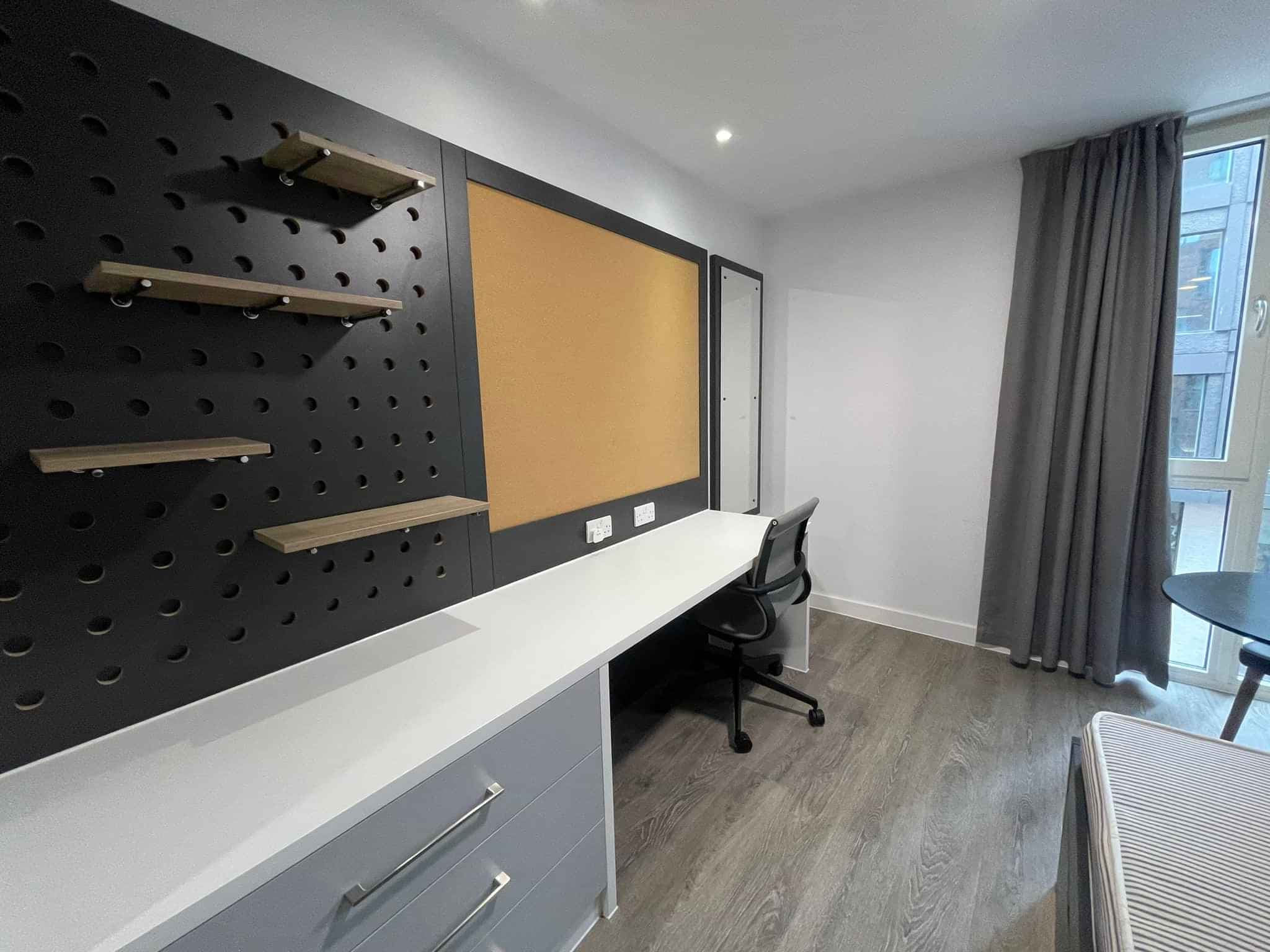 Bronze Studio Mid Level - Image 7