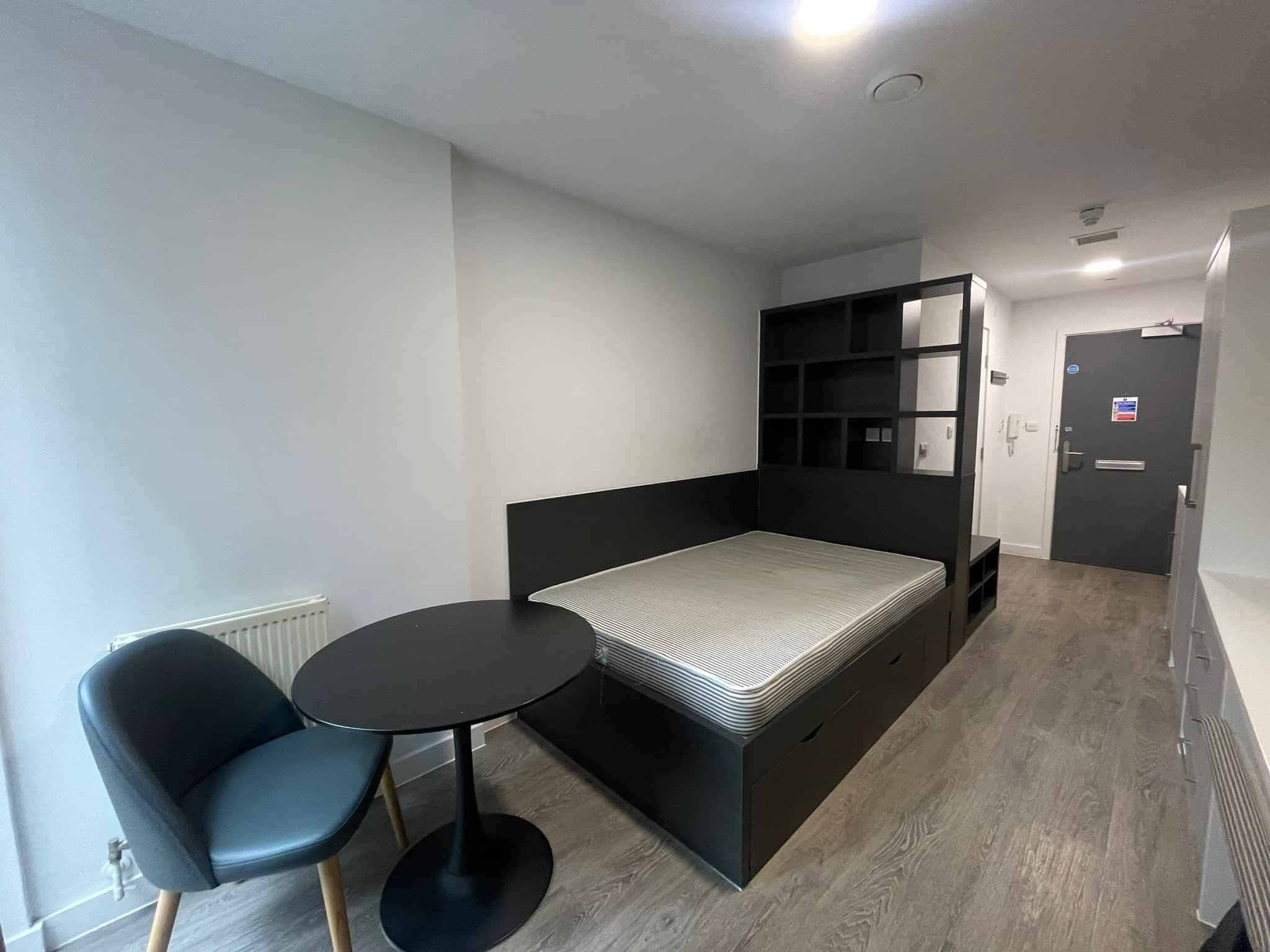 Bronze Studio Mid Level - Image 8