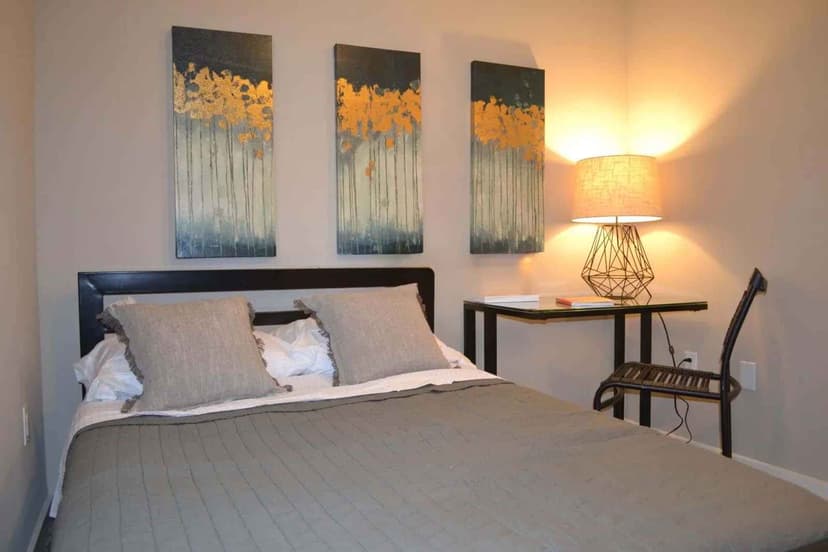 3BR/2BA - B - Image 1