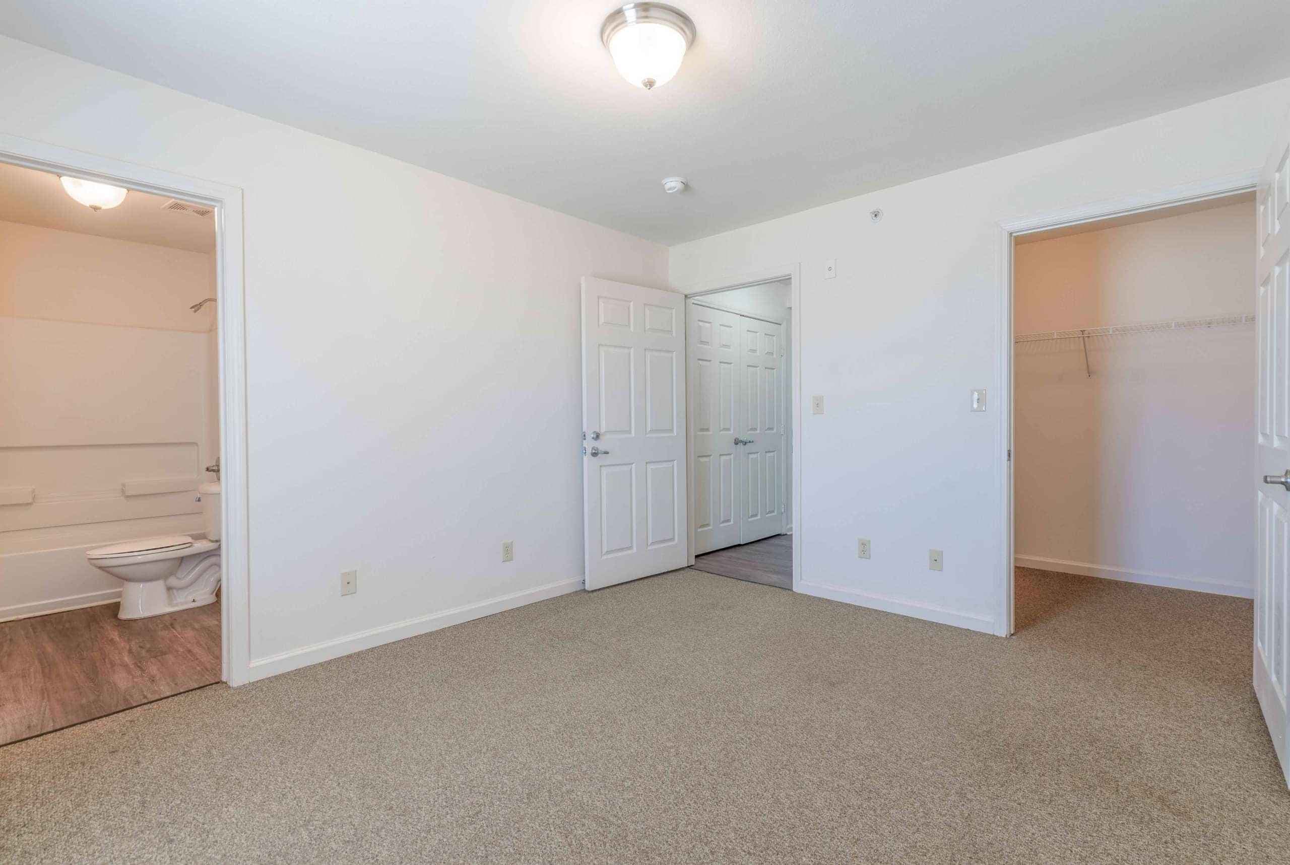 3 Bed 3 Bath - Image 5