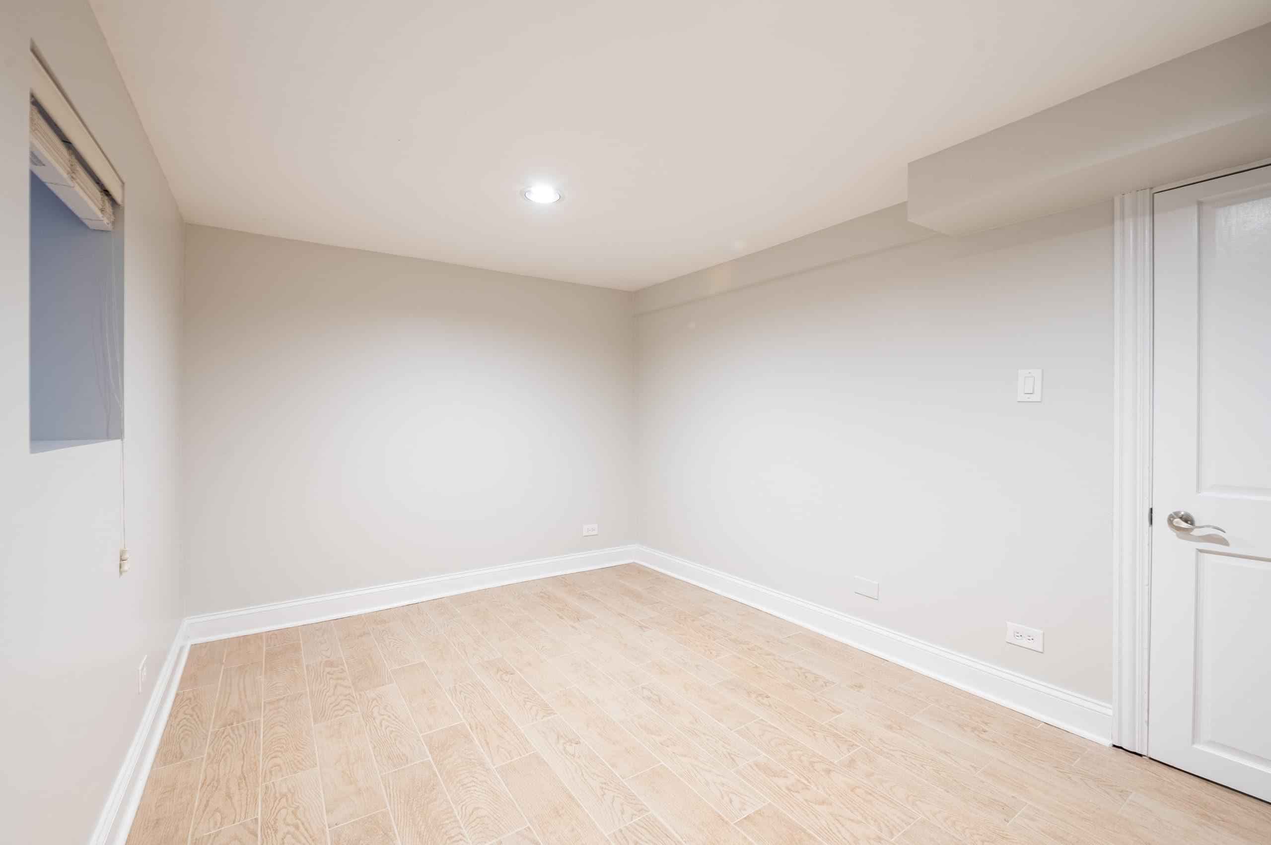 #1568C : Logan Square - Image 21